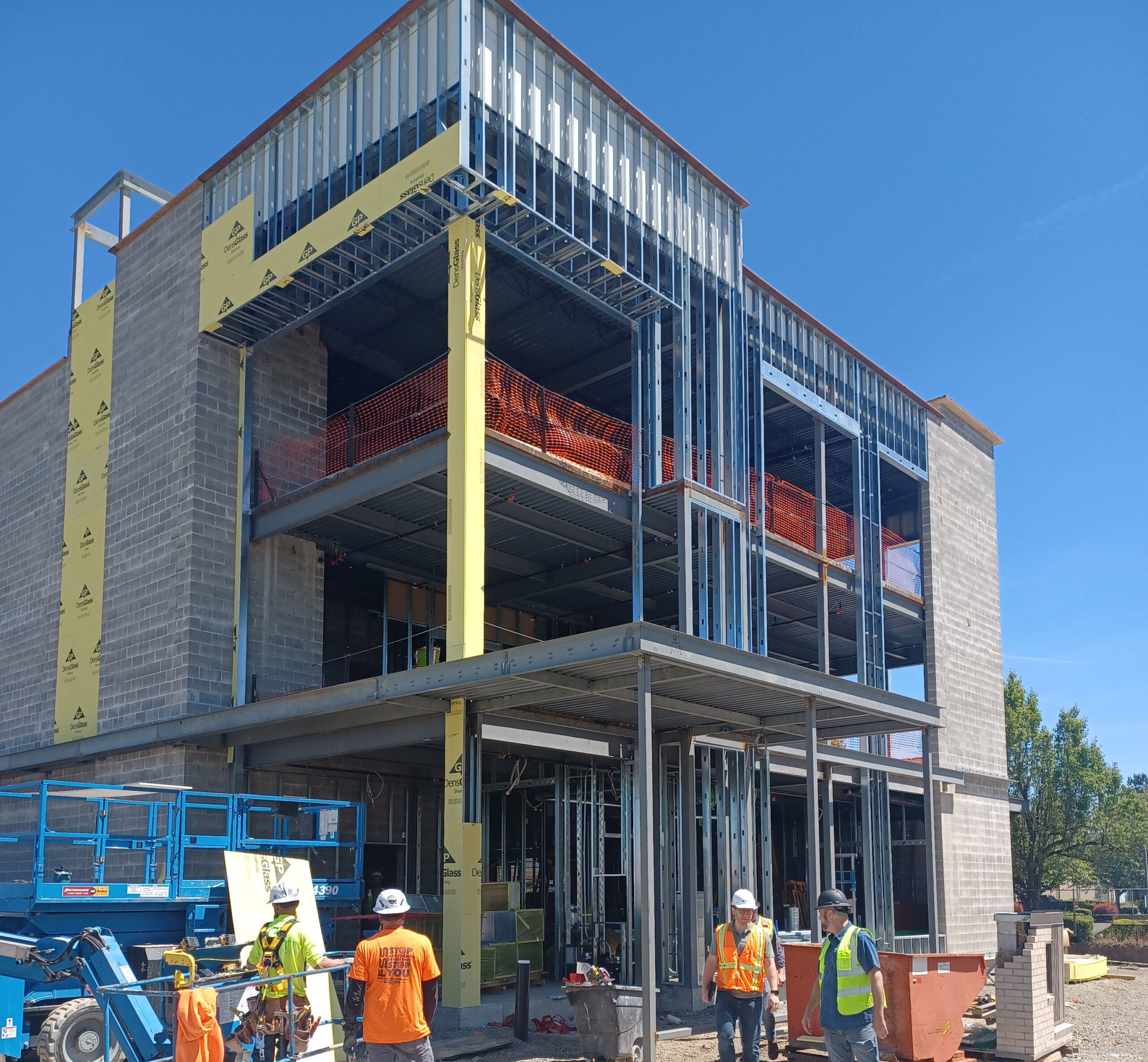Unitus Credit Union new construction steel framing in Woodburn
